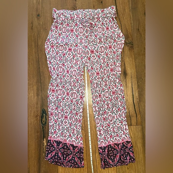 Torrid Pink Floral Boho Pants - Picture 2 of 6